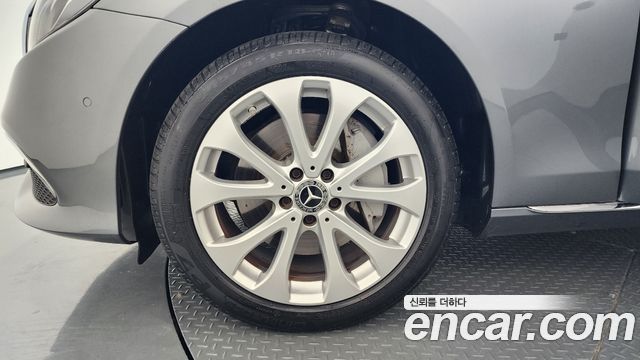 Mercedes-Benz E-Class W213 E300 4MATIC Exclusive - фото 4