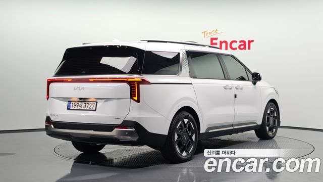 Kia Carnival Новый 4-го поколения HEV 9seater Signature - фото 0