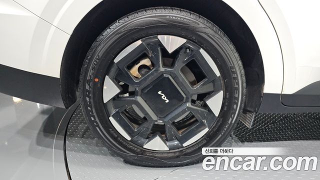 Kia Carnival Новый 4-го поколения HEV 9seater Signature - фото 3