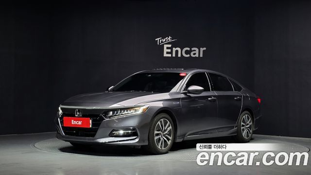 Honda Accord 10-го поколения 2.0 Hybrid Touring - фото 0
