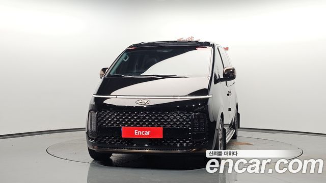 Hyundai Staria Lounge 7-Seater Inspiration - фото 1