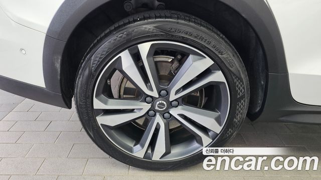 Volvo V60 2-го поколения T5 Pro AWD - фото 4