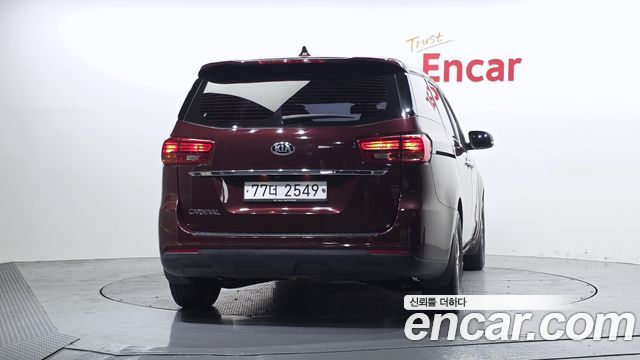 Kia Carnival Новый 11-Seater Deluxe - фото 3
