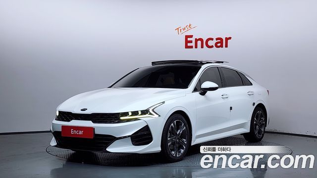 Kia K5 3-го поколения 2.0 Prestige - фото 0