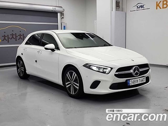 Mercedes-Benz A-Class W177 A220 Hatchback - фото 3