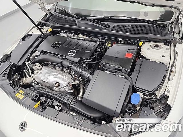 Mercedes-Benz A-Class W177 A220 Hatchback - фото 4