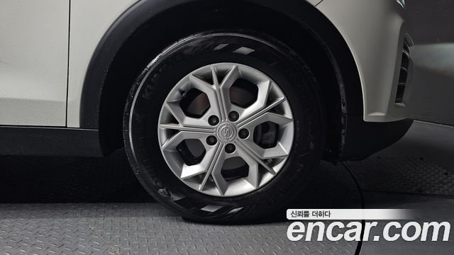 SsangYong Tivoli Gasoline 1.5 2WD V3 - фото 3