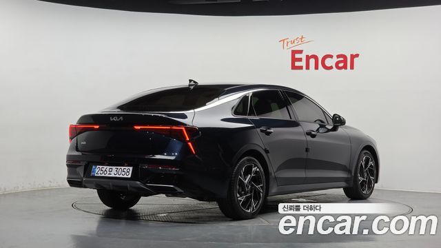 Kia K5 Новый 3-го поколения 2.0 Signature - фото 1