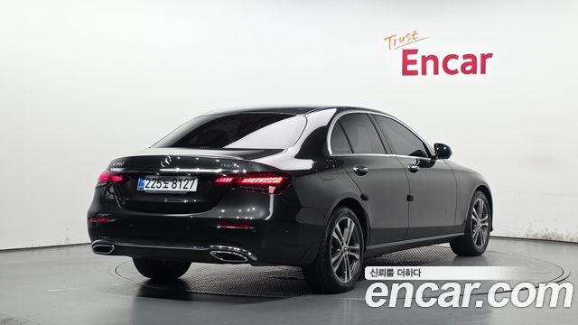 Mercedes-Benz E-Class W213 E350 4MATIC Avantgarde - фото 1