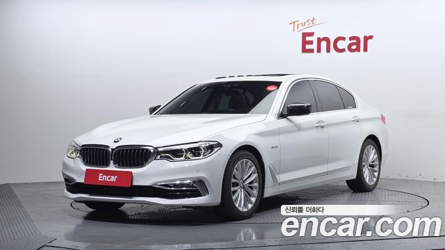 BMW 5-Series G30 530i Luxury Plus - фото 0