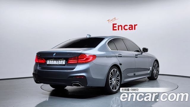BMW 5-Series G30 530i xDrive M Sport Package Plus - фото 1