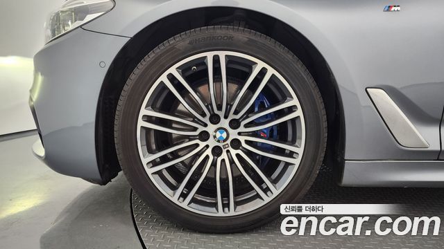 BMW 5-Series G30 530i xDrive M Sport Package Plus - фото 4