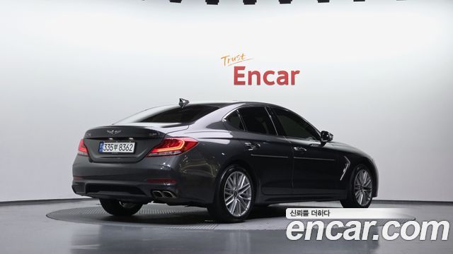 Genesis G70 2.0T Elite - фото 1
