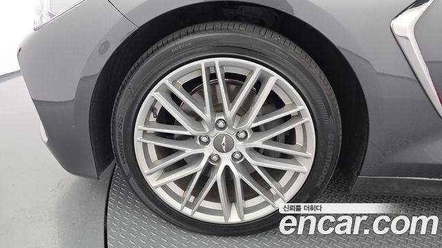 Genesis G70 2.0T Elite - фото 4