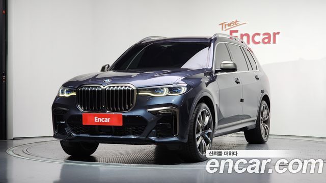 BMW X7 G07 M50i 6STR - фото 0
