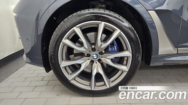 BMW X7 G07 M50i 6STR - фото 4