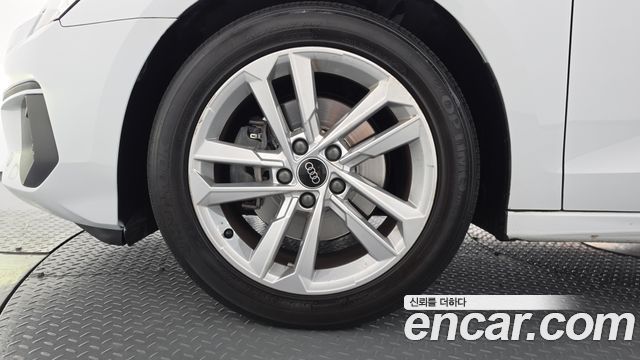 Audi A3 40 TFSI - фото 4