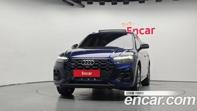 Audi Q5 FY 45 TFSI Quattro Premium - фото 2