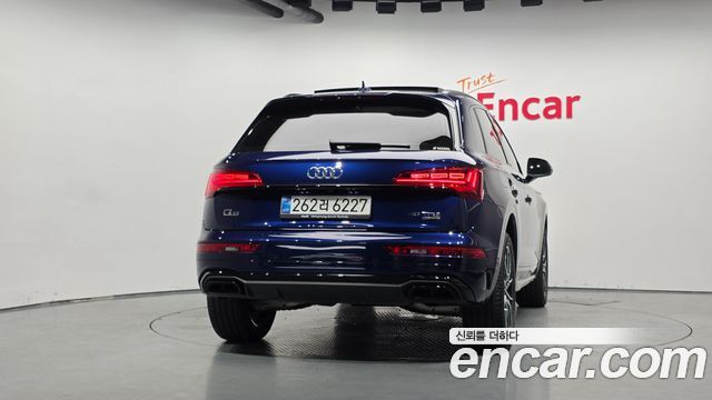 Audi Q5 FY 45 TFSI Quattro Premium - фото 3