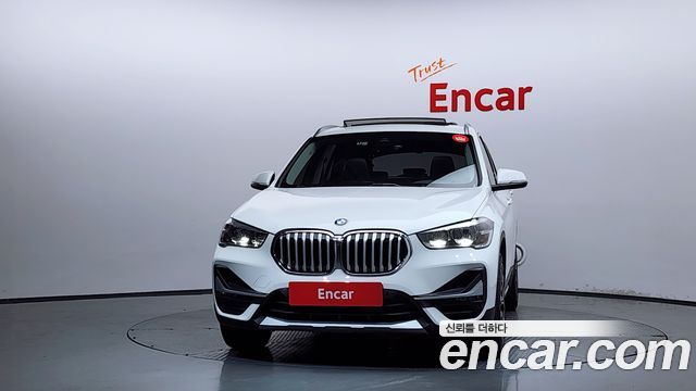 BMW X1 F48 xDrive 20i xLine - фото 2