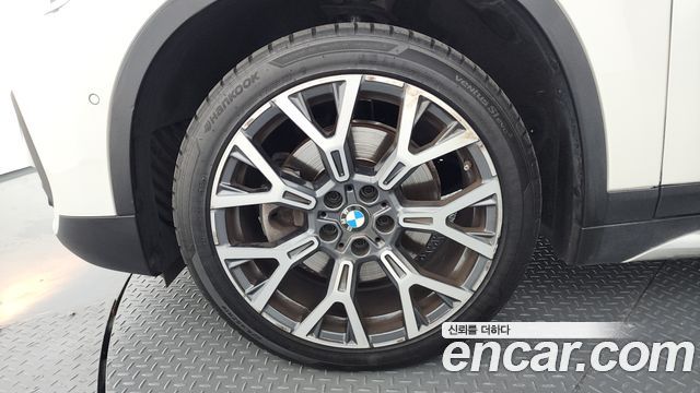BMW X1 F48 xDrive 20i xLine - фото 4