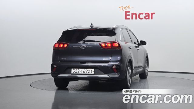 Kia Niro Новый 1.6 HEV Luxury - фото 3