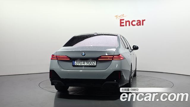 BMW 5-Series G60 520i M Sport - фото 3