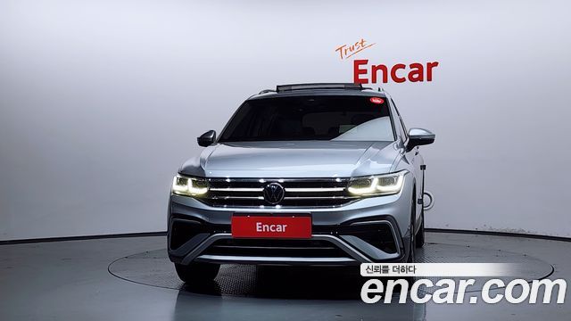 Volkswagen Tiguan 2.0 TSI Prestige - фото 2