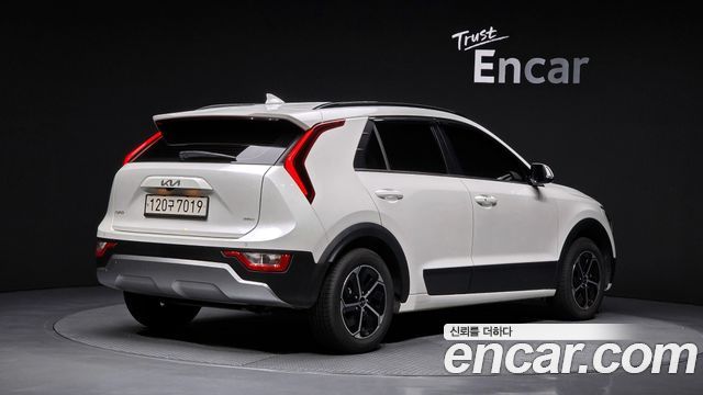 Kia Niro Совершенно новый Trendy - фото 1