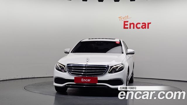 Mercedes-Benz E-Class W213 E220d Exclusive - фото 2