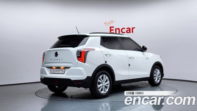 SsangYong Tivoli Gasoline 1.5 2WD V3 - фото 1