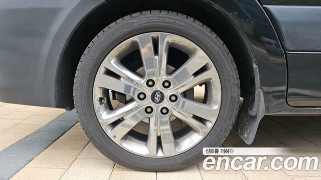 Hyundai Solati 16-seater Deluxe - фото 4