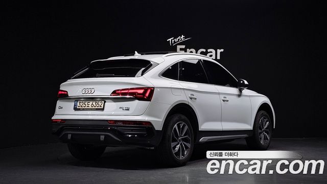 Audi Q5 FY 40 TDI Quattro Sportback - фото 1