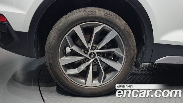 Audi Q5 FY 40 TDI Quattro Sportback - фото 4