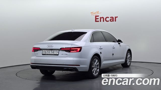 Audi A4 B9 40 TFSI - фото 1