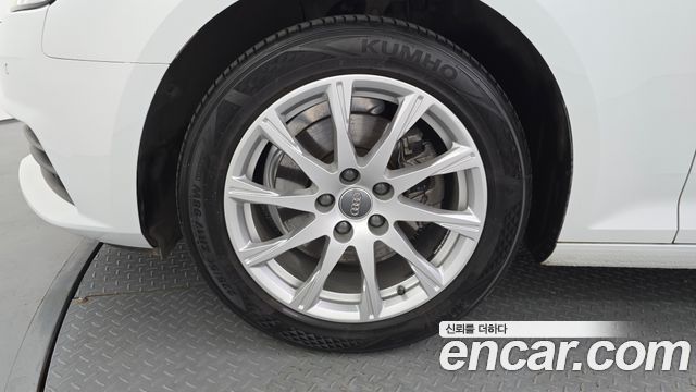 Audi A4 B9 40 TFSI - фото 4