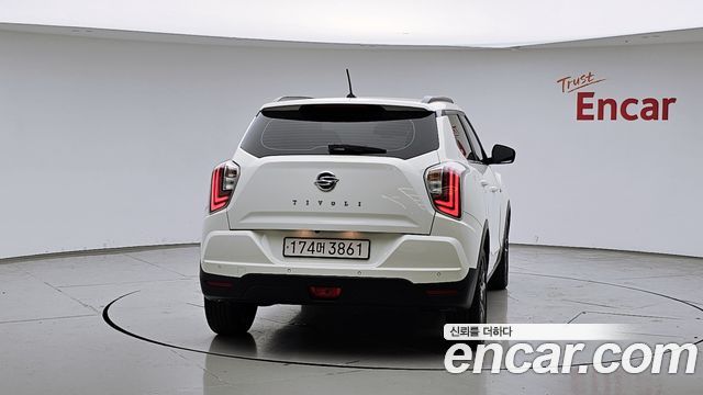 SsangYong Tivoli Gasoline 1.5 2WD V3 - фото 3