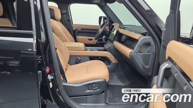 Land Rover Defender L663 110 P300 X-Dynamic SE - фото 2
