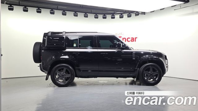 Land Rover Defender L663 110 P300 X-Dynamic SE - фото 4