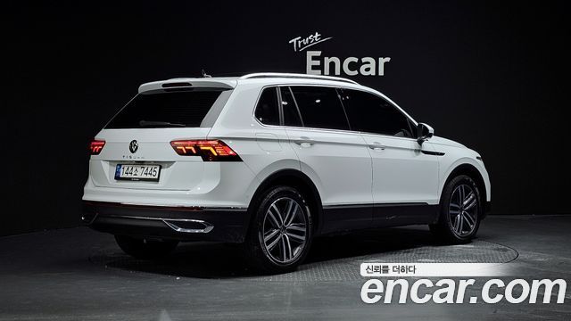 Volkswagen Tiguan 2-го поколения 2.0 TDI Prestige - фото 0