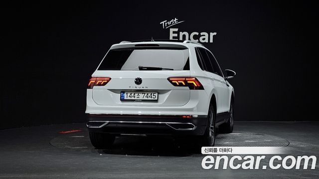 Volkswagen Tiguan 2-го поколения 2.0 TDI Prestige - фото 2
