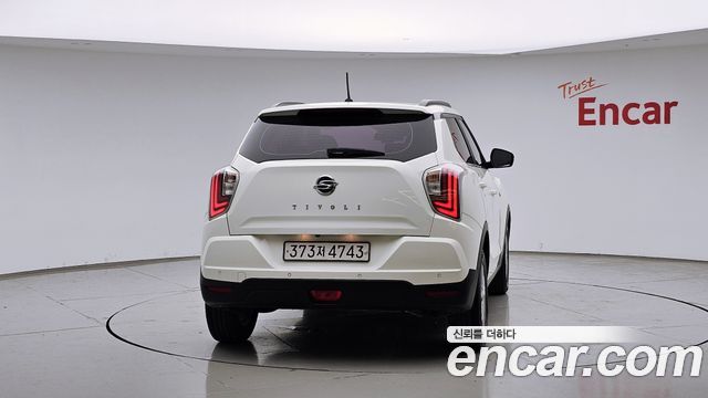 SsangYong Tivoli Gasoline 1.5 2WD V3 - фото 3