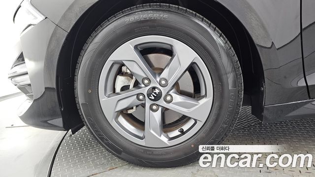 Kia K5 3-го поколения 2.0 LPI(Renter car) Strandard - фото 4