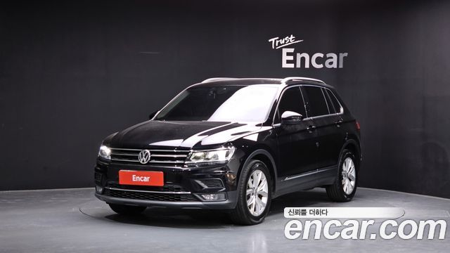 Volkswagen Tiguan 2-го поколения 2.0 TDI Premium - фото 0