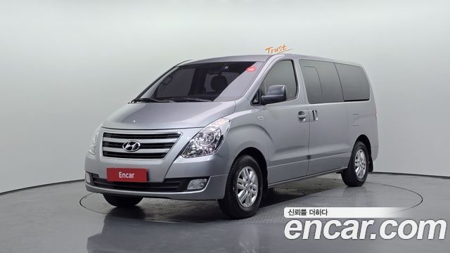 Hyundai Starex 5-Seater LPi VAN Smart - фото 0