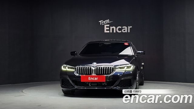 BMW 5-Series G30 523d M Sport - фото 2