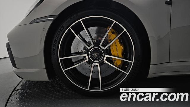 Porsche 911 Turbo S - фото 3
