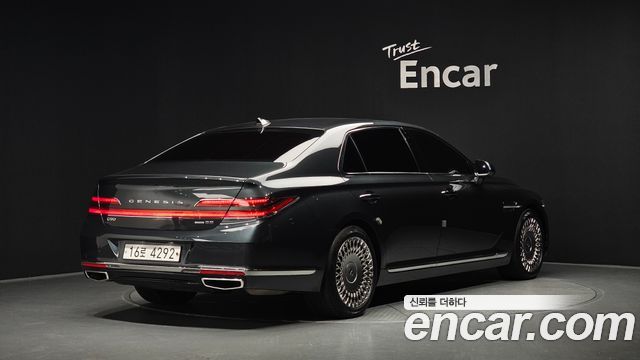 Genesis G90 3.8 AWD Premium Luxury - фото 1