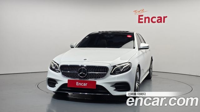 Mercedes-Benz E-Class W213 E300 AMG Line - фото 2