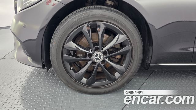 Mercedes-Benz C-Class W205 C220 d Avantgarde - фото 3